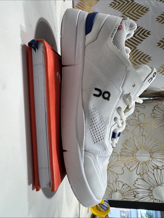 On Running Other - On Running The Roger White Sneakers with Blue Lace Details